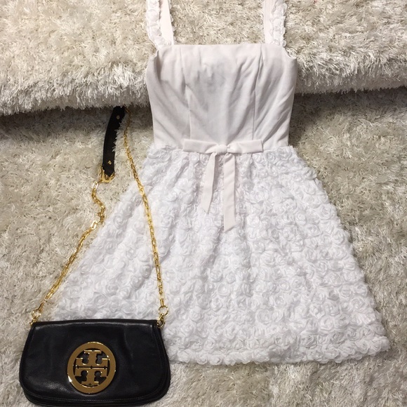 Cute White Dress Xs - Picture 3 of 4